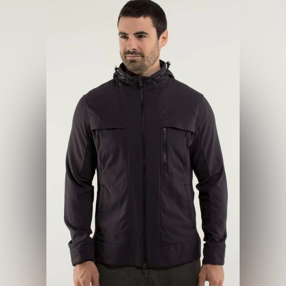 Lululemon Relay Jacket in the Houndstooth Swift Black Sz M